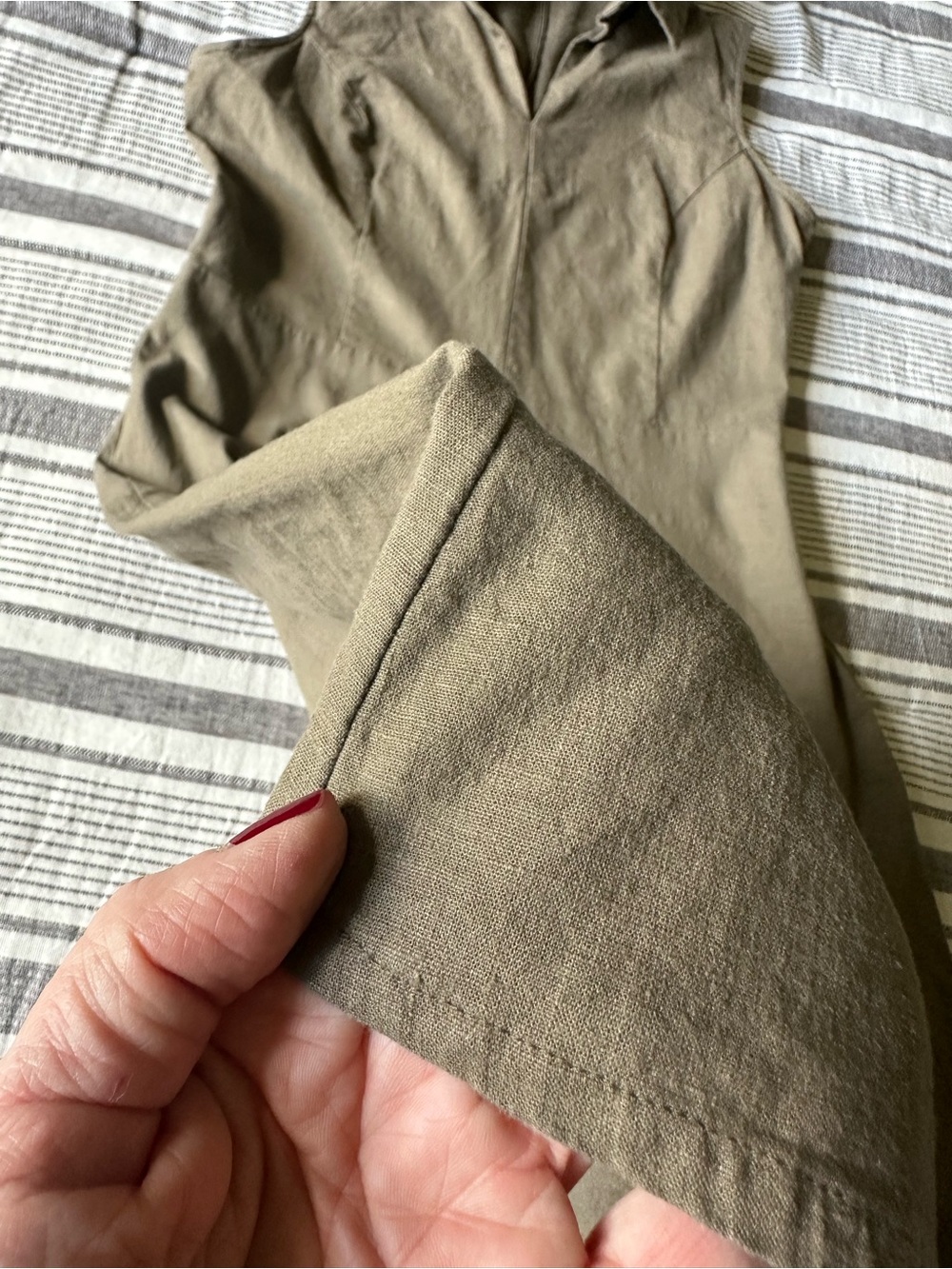 Tahari Olive Sleeveless Midi Shirt Dress - Picture 8 of 11